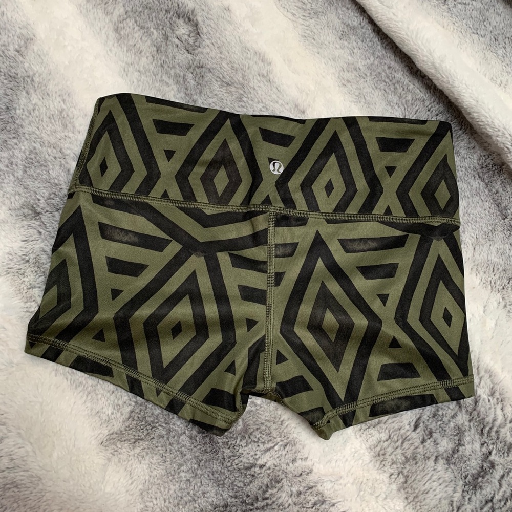 Lululemon spandex Shorts